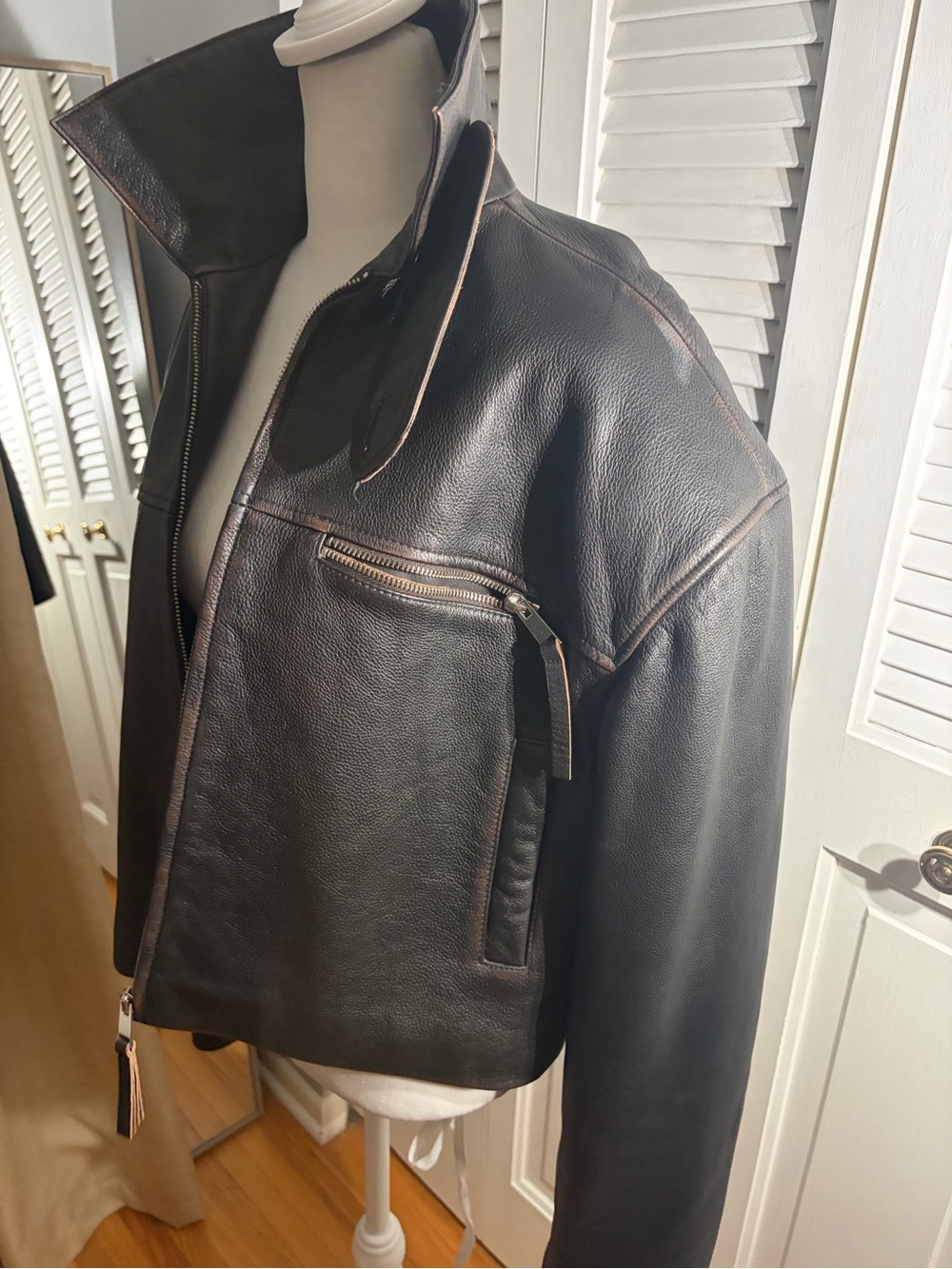 Helsa Oversized Brown Leather Bomber Jacket - Picture 6 of 12